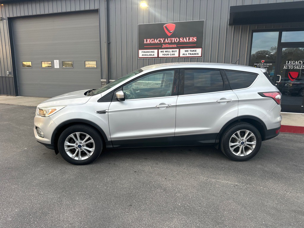 2017 Ford Escape Image 2