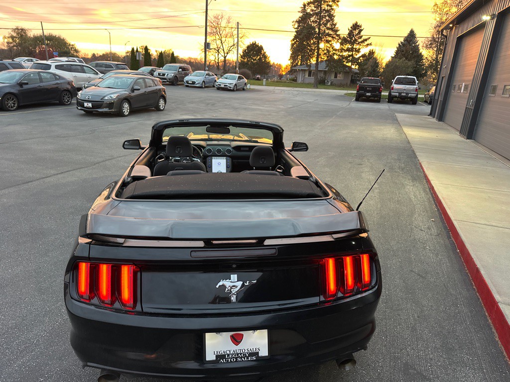 2016 Ford Mustang Image 16