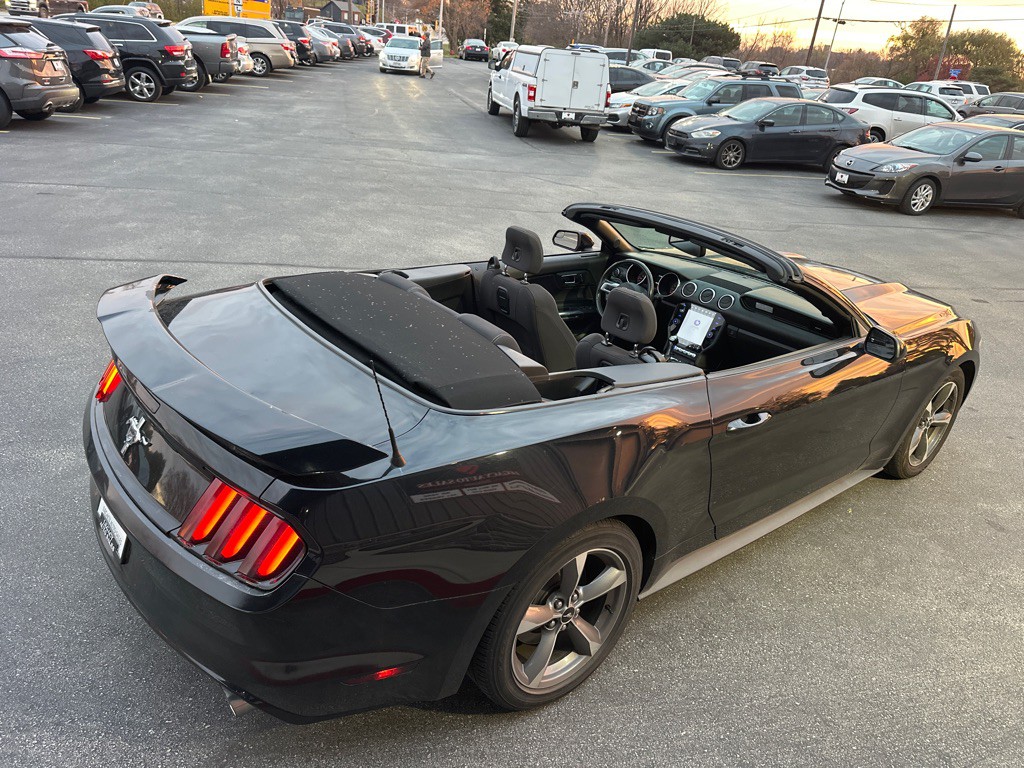 2016 Ford Mustang Image 17