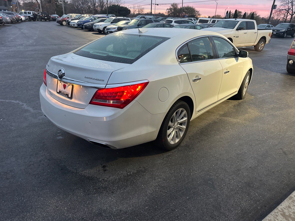 2016 Buick Lacrosse Image 5