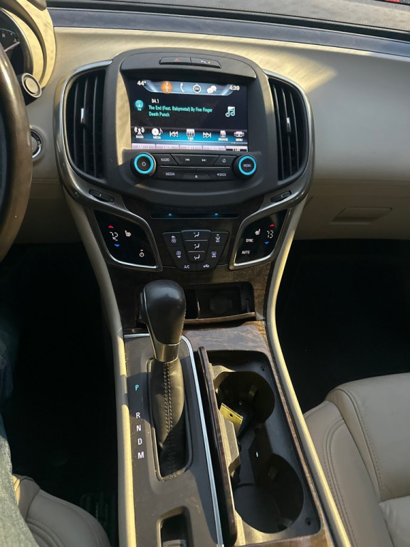 2016 Buick Lacrosse Image 11