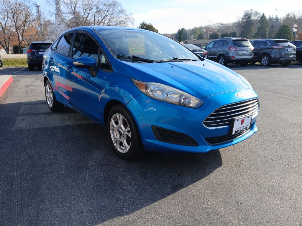 2015 Ford Fiesta Image 2