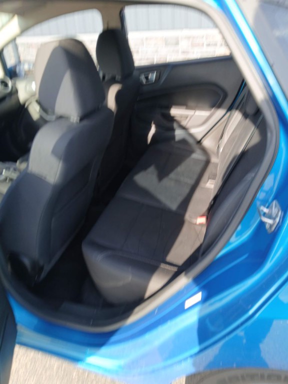 2015 Ford Fiesta Image 5