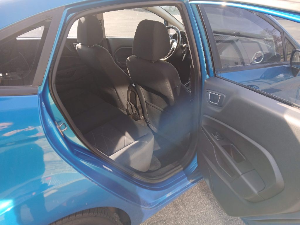 2015 Ford Fiesta Image 7