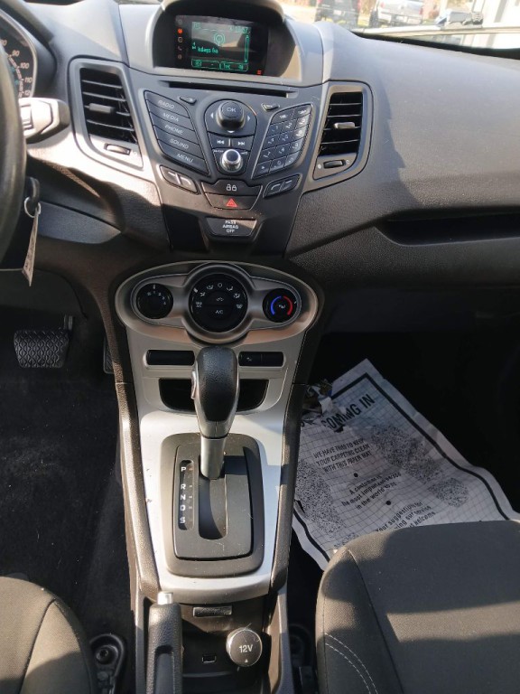 2015 Ford Fiesta Image 8