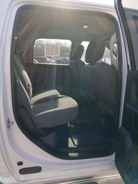 2014 RAM 2500 Image 9