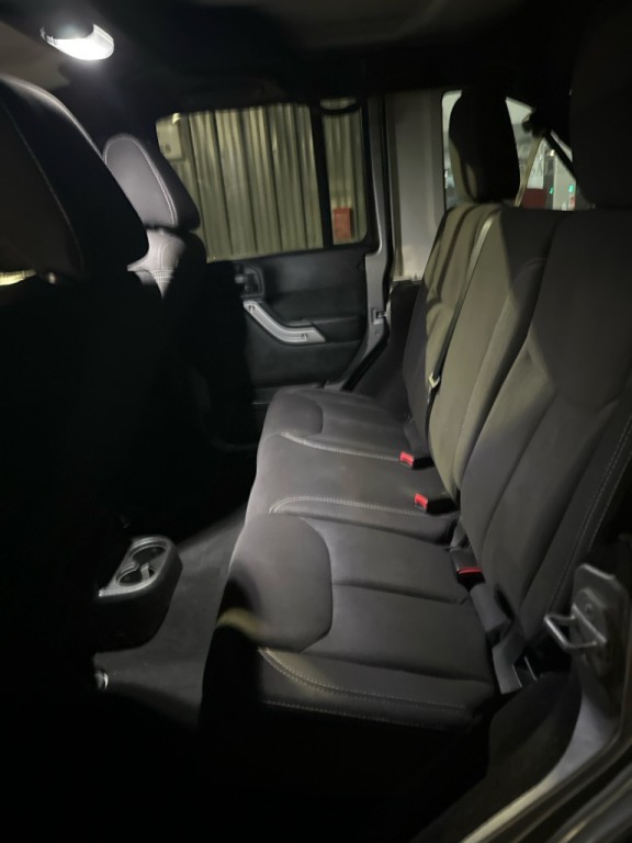 2014 Jeep Wrangler Unlimited Image 8