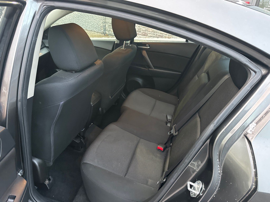 2012 Mazda Mazda3 Image 9