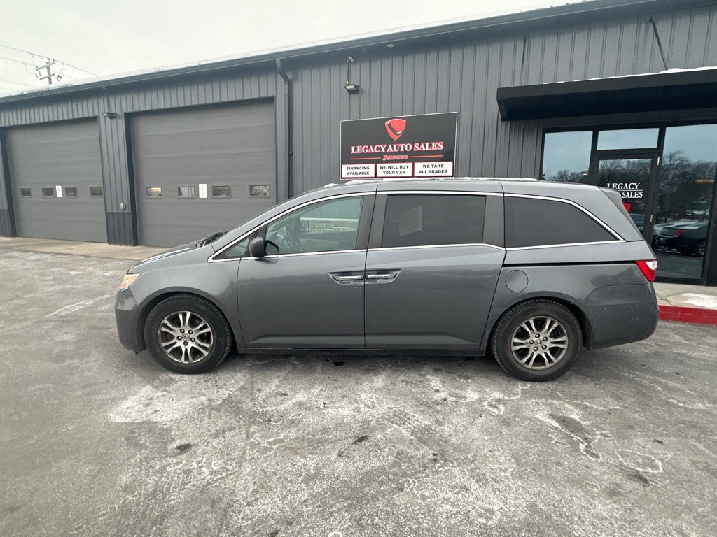 2013 Honda Odyssey Image 2