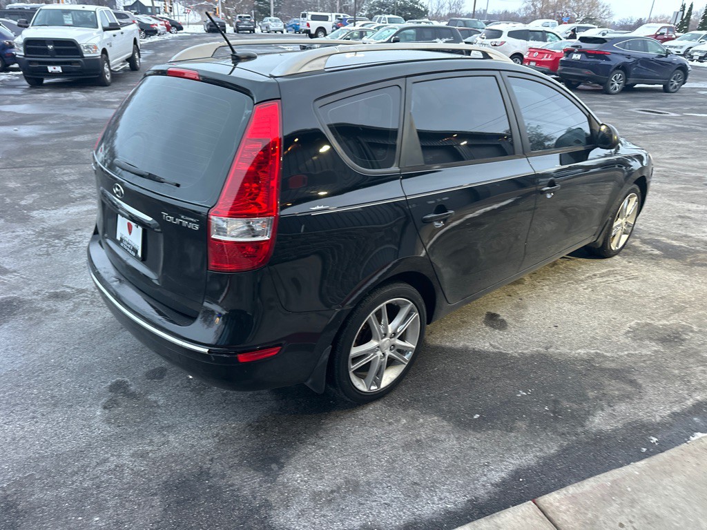 2011 Hyundai Elantra Image 4