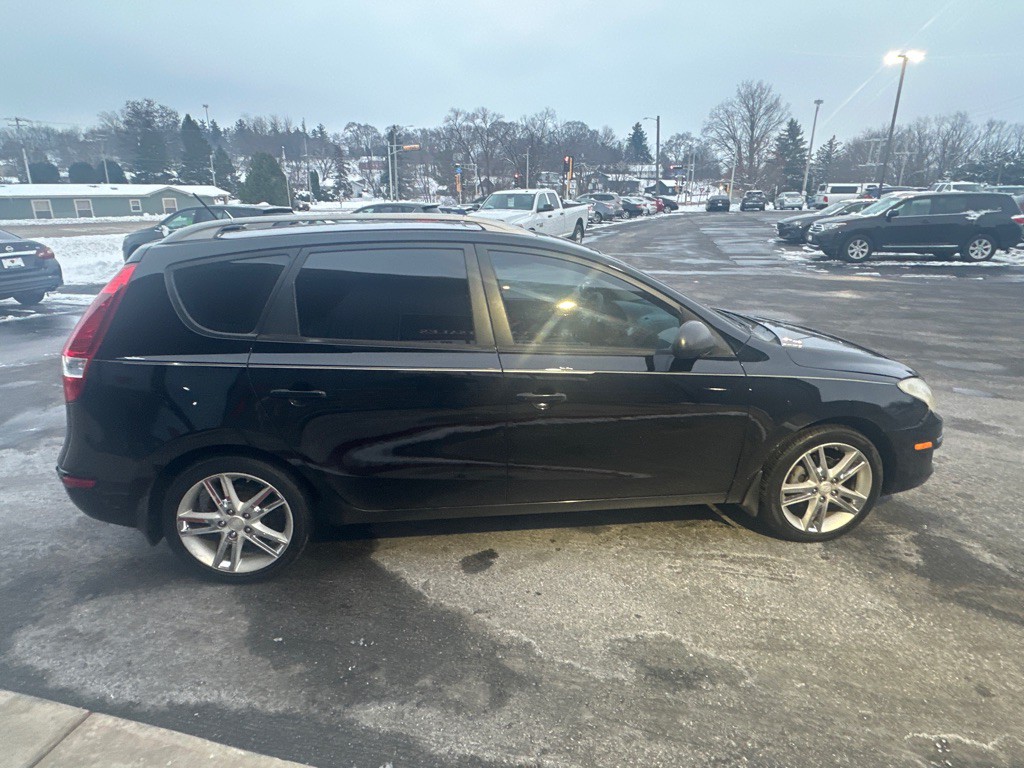 2011 Hyundai Elantra Image 5