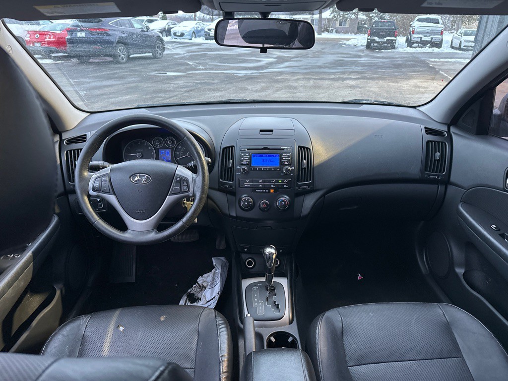 2011 Hyundai Elantra Image 10