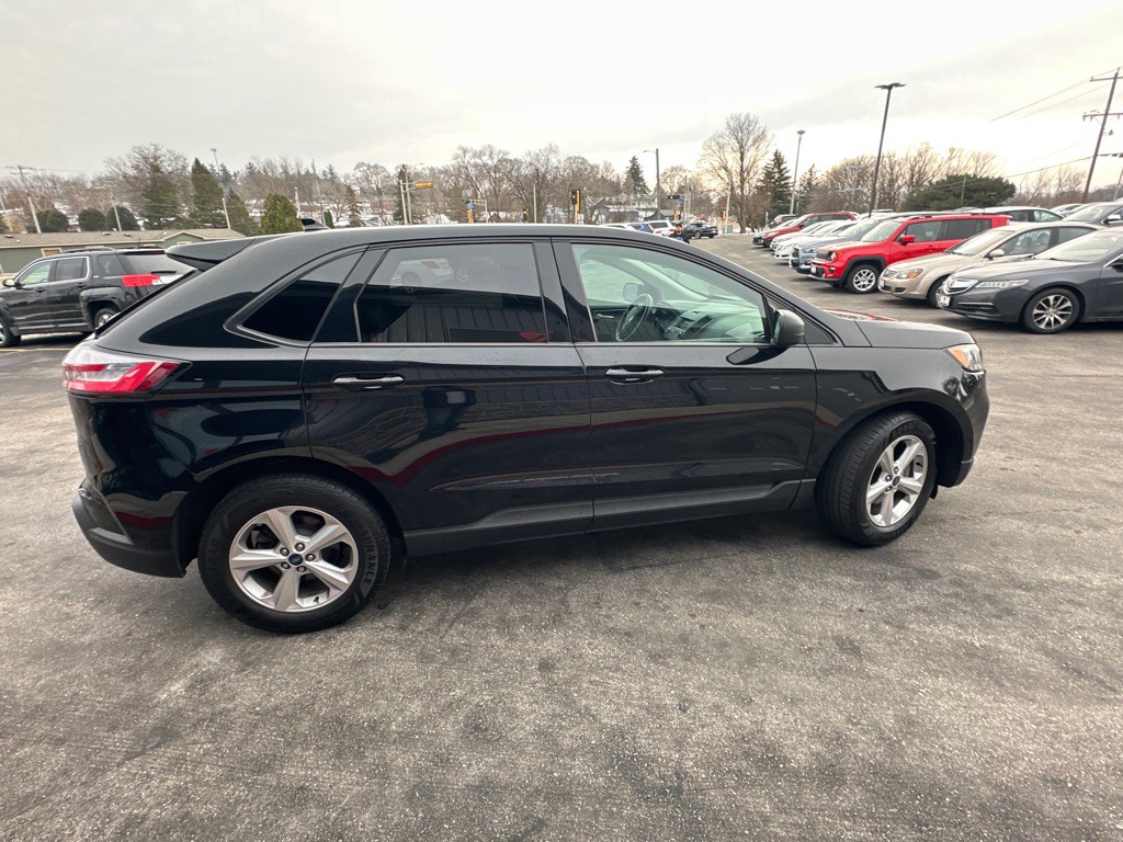 2019 Ford Edge Image 6