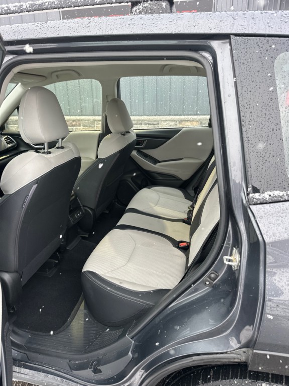 2022 Subaru Forester Image 9