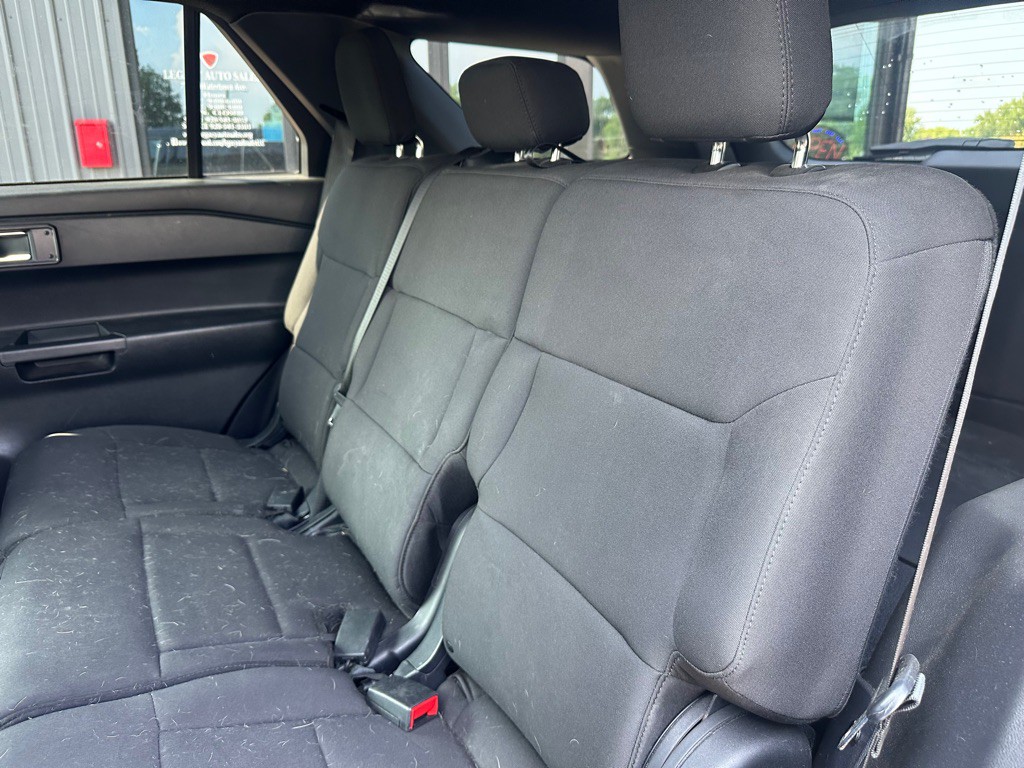 2021 Ford Explorer Image 8