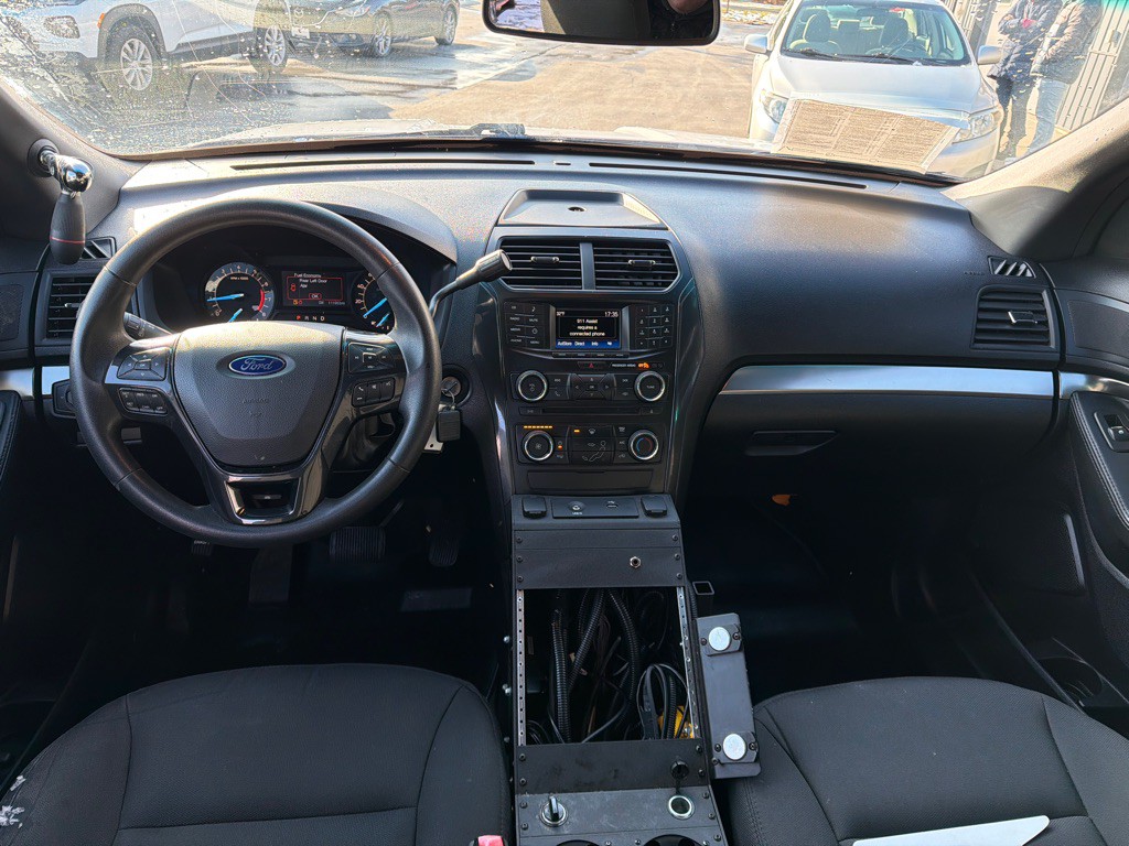 2017 Ford Explorer Image 10