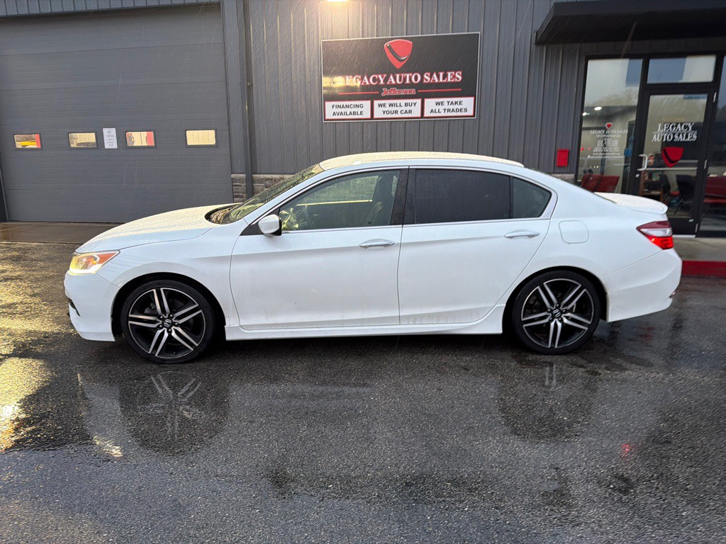 2017 Honda Accord Image 2