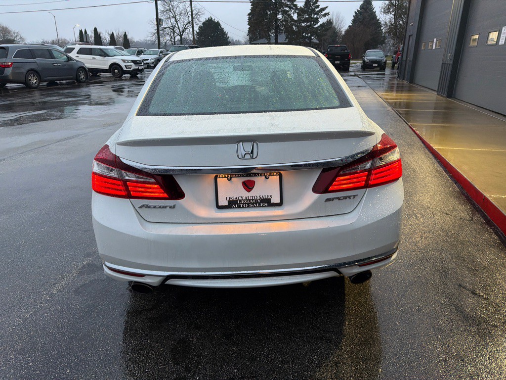 2017 Honda Accord Image 4
