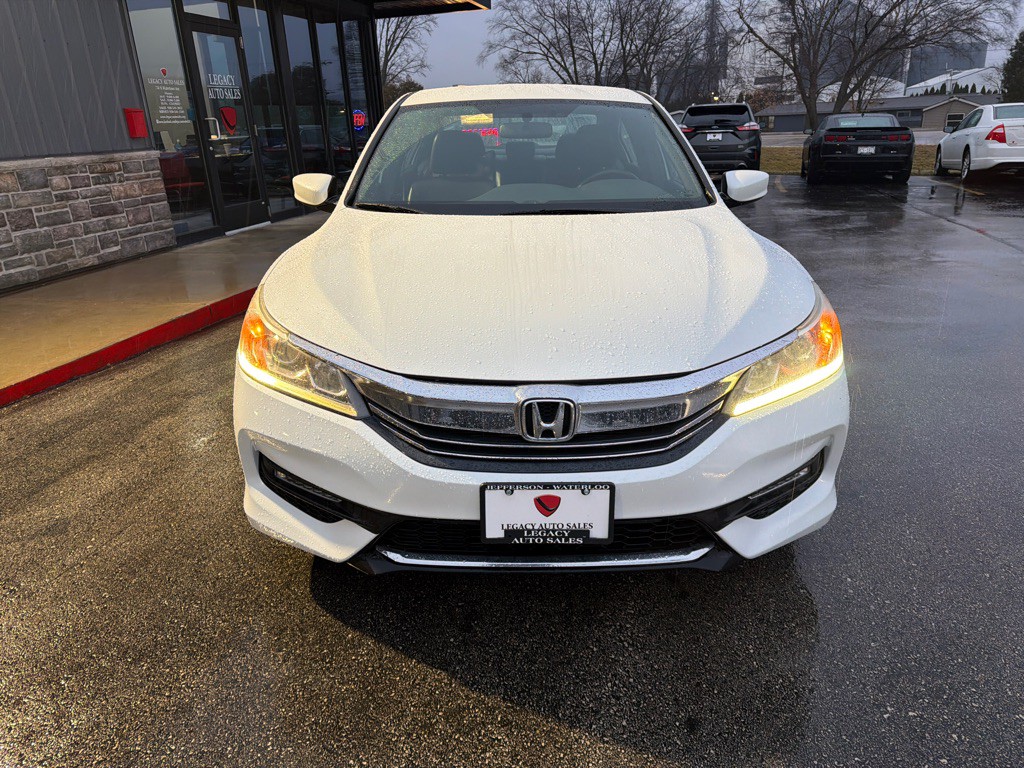 2017 Honda Accord Image 8