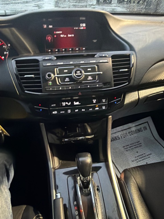 2017 Honda Accord Image 12