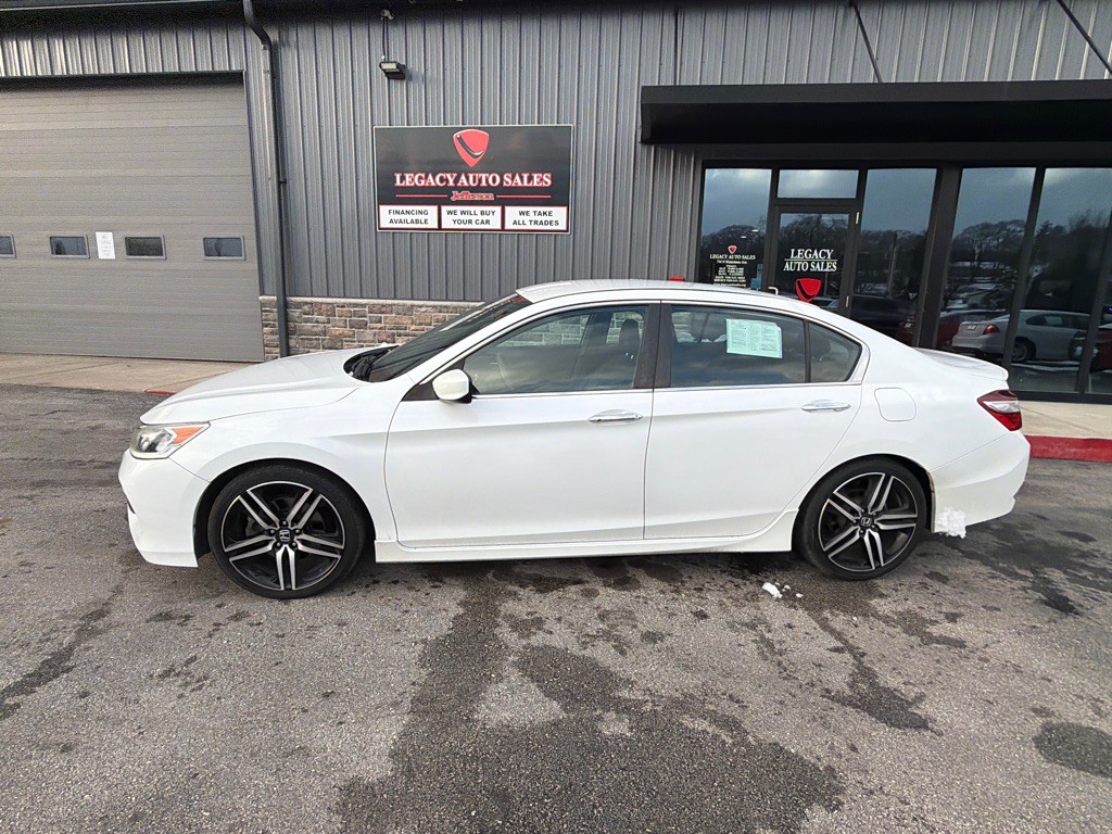 2017 Honda Accord Image 2