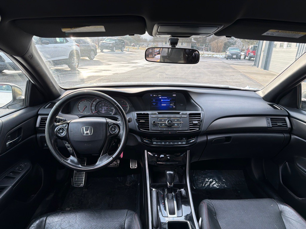 2017 Honda Accord Image 10