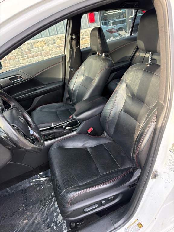 2017 Honda Accord Image 11