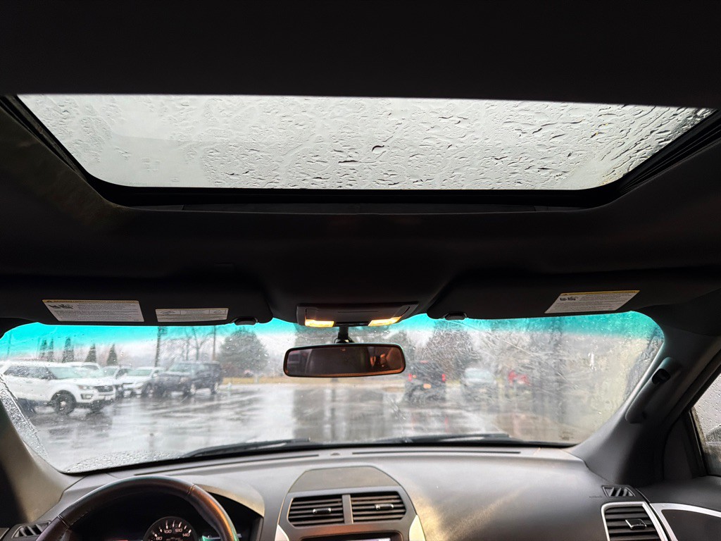 2015 Ford Explorer Image 9