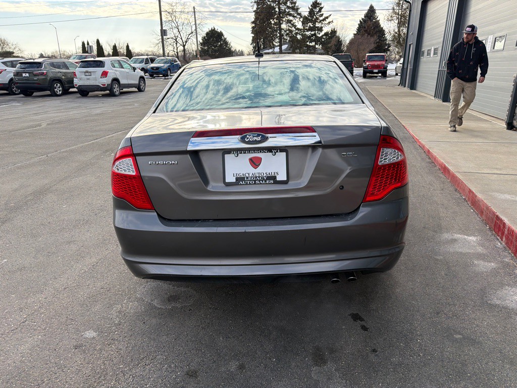 2011 Ford Fusion Image 4