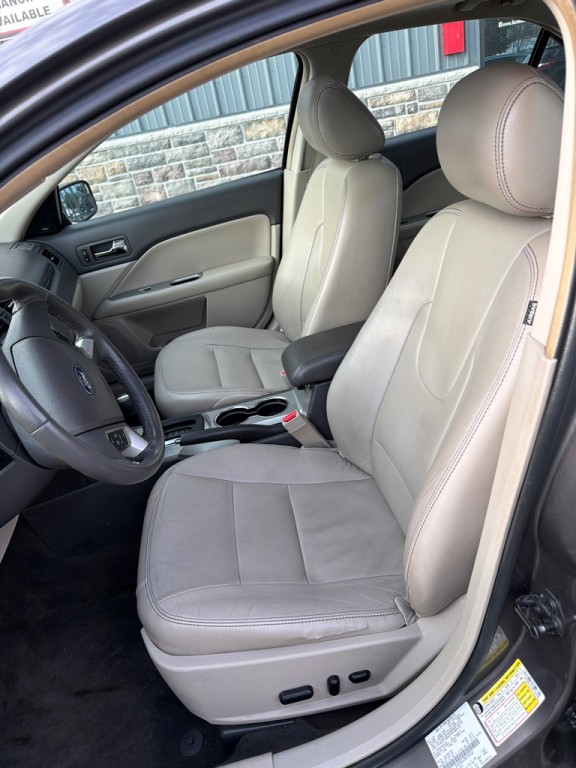 2011 Ford Fusion Image 12