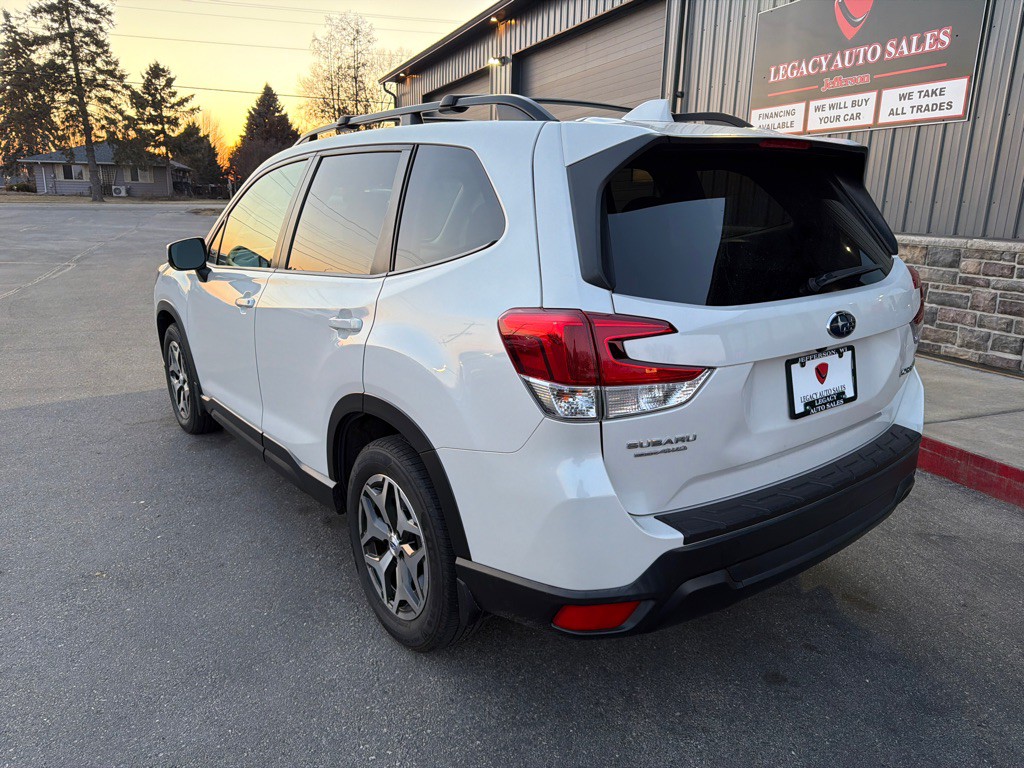 2019 Subaru Forester Image 3