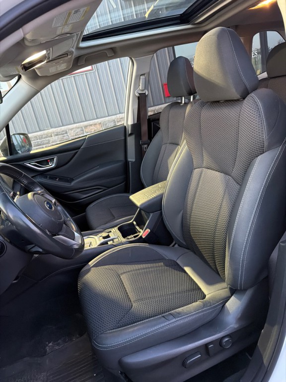 2019 Subaru Forester Image 12