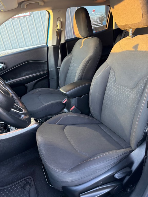 2018 Jeep Compass Image 11