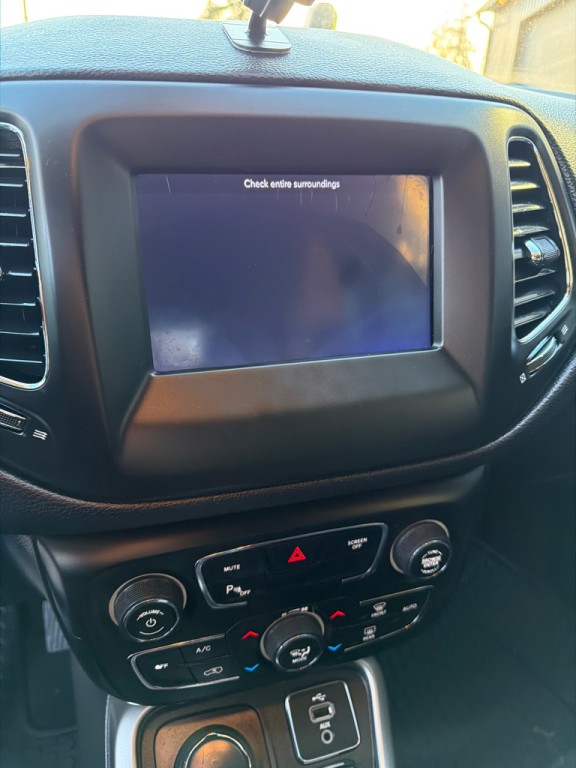 2018 Jeep Compass Image 13