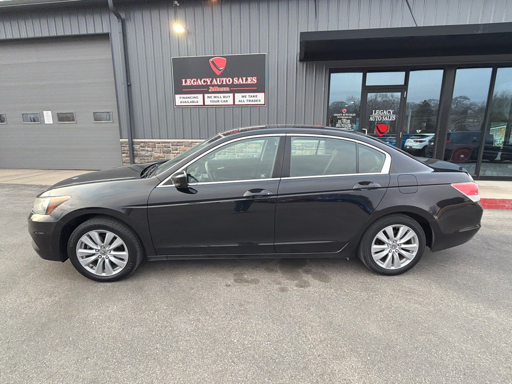 2011 Honda Accord Image 2