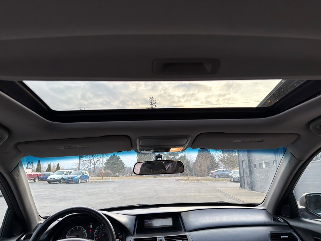 2011 Honda Accord Image 10