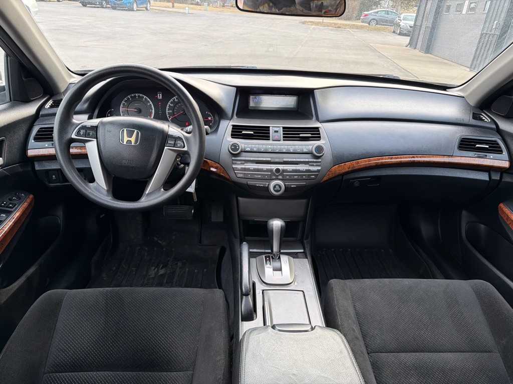 2011 Honda Accord Image 11