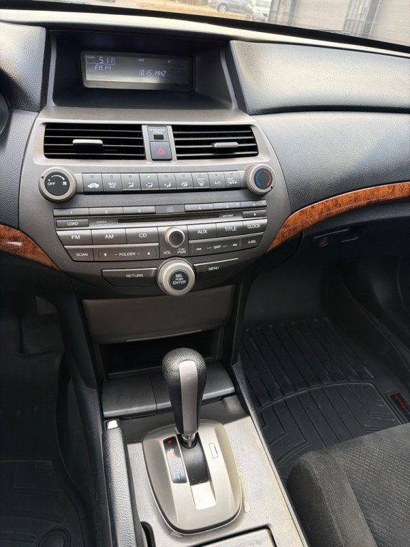 2011 Honda Accord Image 13