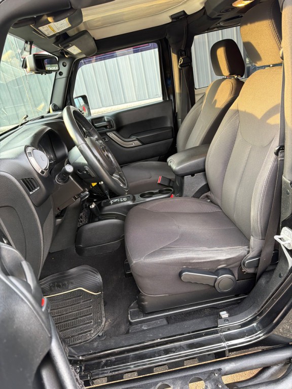 2014 Jeep Wrangler Image 10