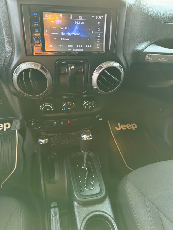 2014 Jeep Wrangler Image 11