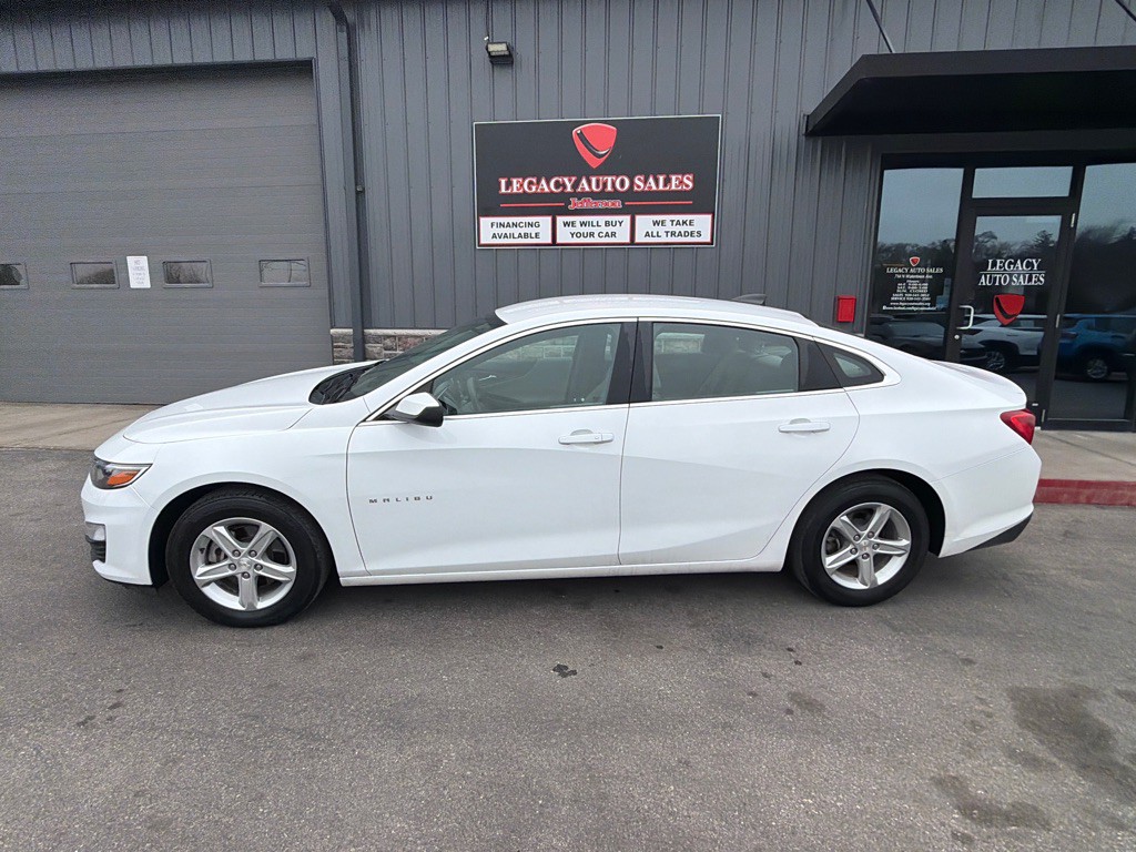 2020 Chevrolet Malibu Image 2