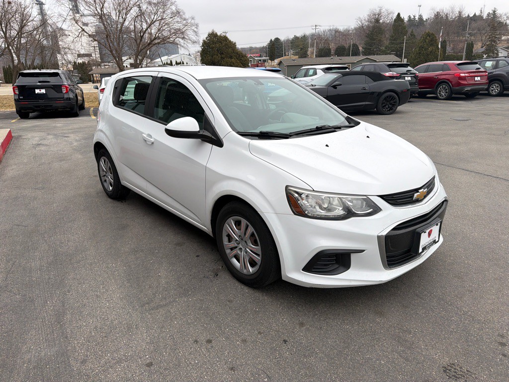 2017 Chevrolet Sonic Image 7