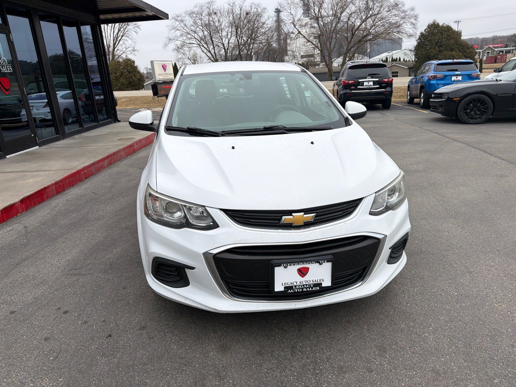 2017 Chevrolet Sonic Image 8