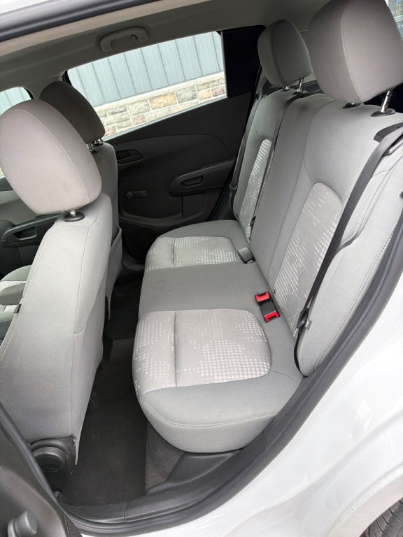 2017 Chevrolet Sonic Image 9