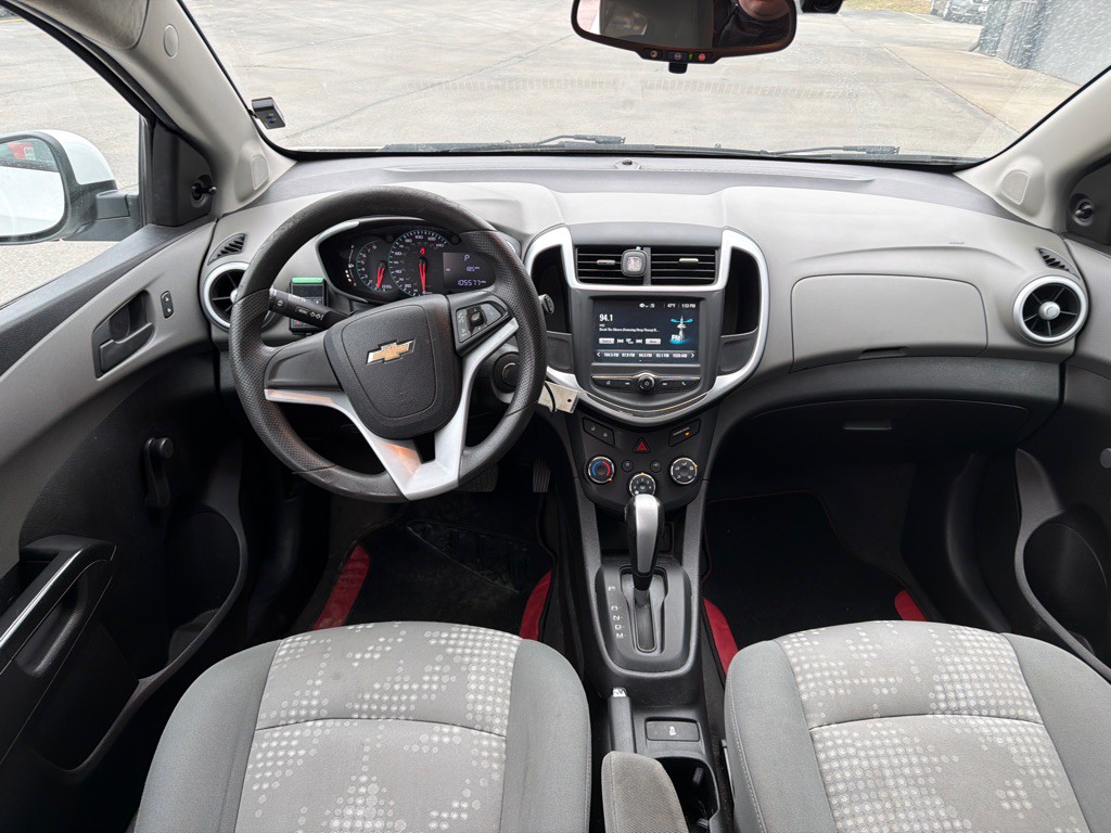 2017 Chevrolet Sonic Image 10