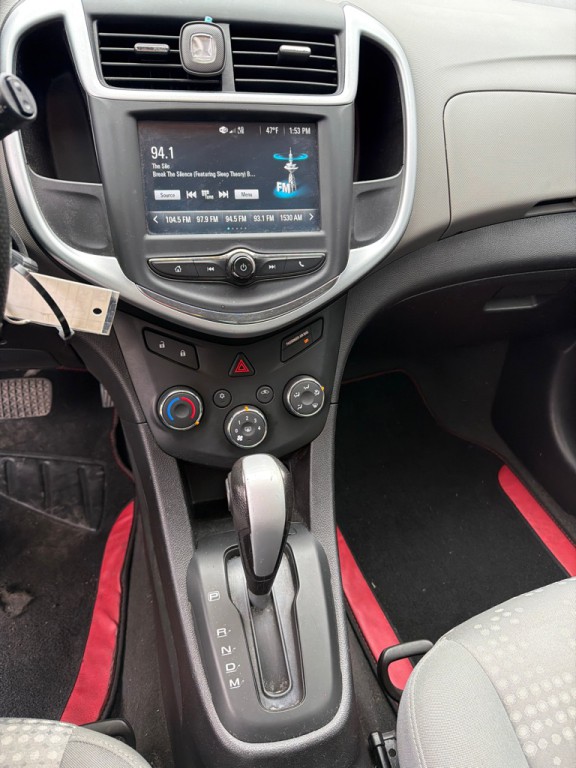 2017 Chevrolet Sonic Image 12