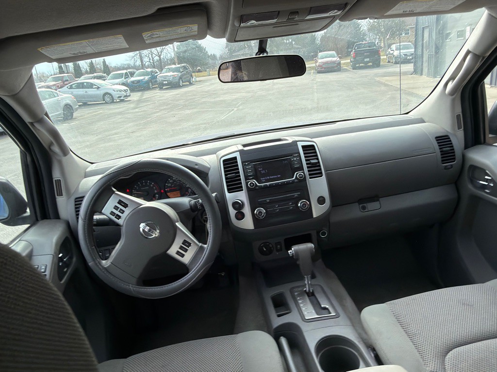 2015 Nissan Frontier Image 10