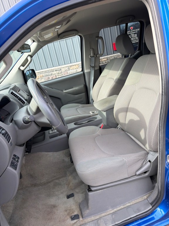 2015 Nissan Frontier Image 11