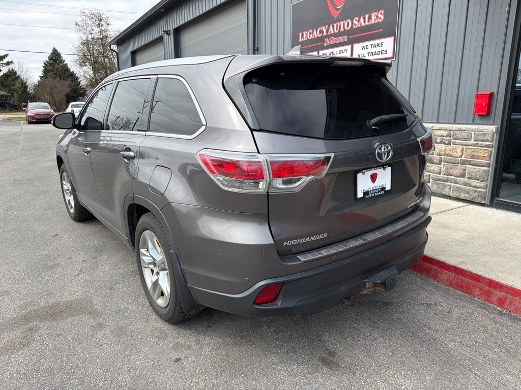2015 Toyota Highlander Image 3