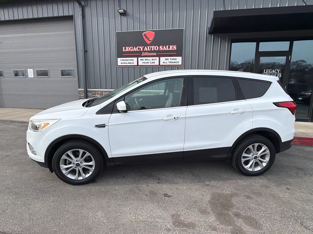 2019 Ford Escape Image 2